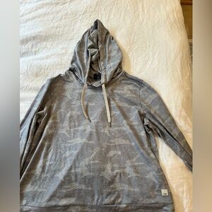 Vuori pullover hoodie